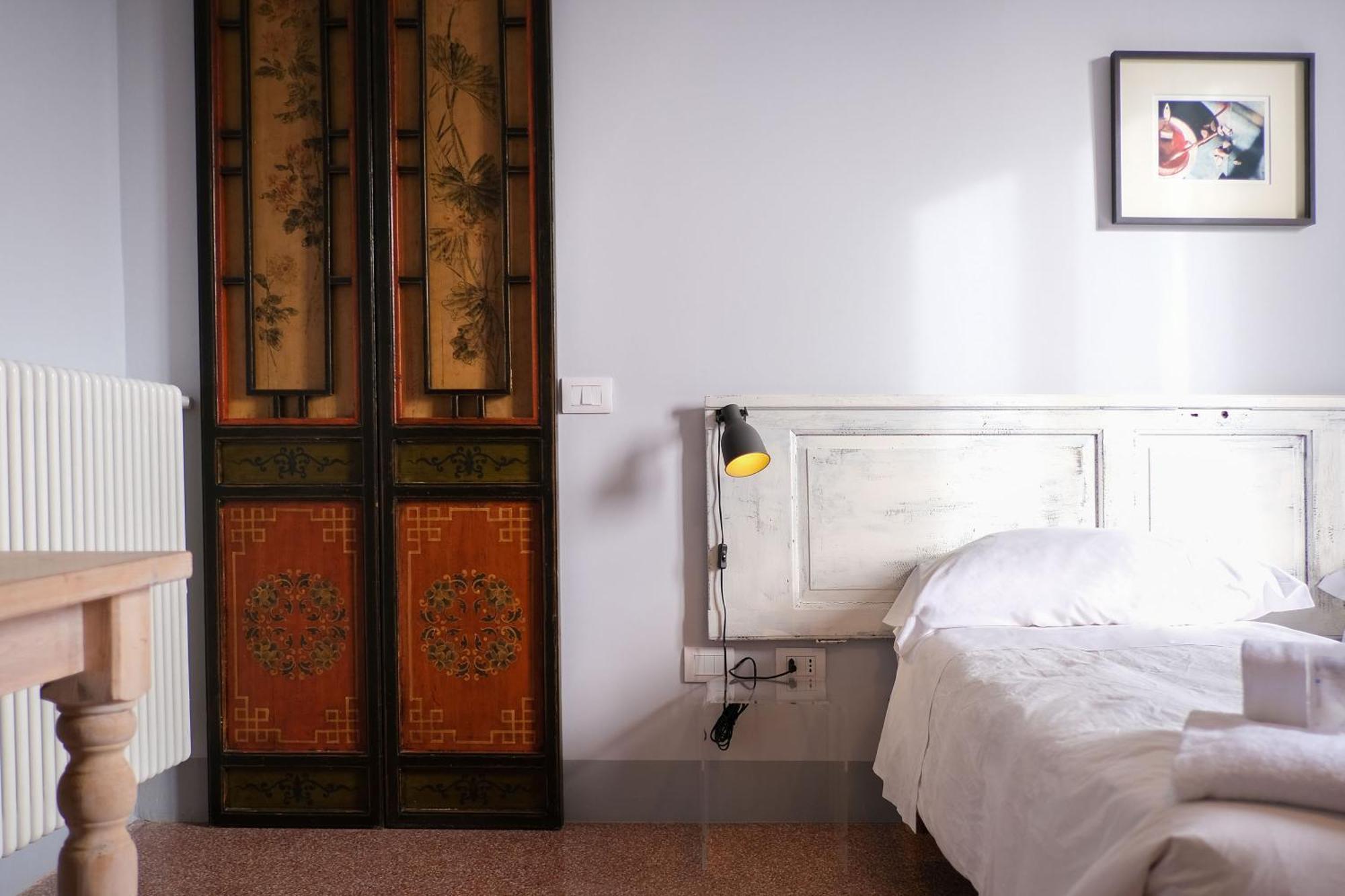 ريجّو إيميليا Vicolo Folletto Home الغرفة الصورة